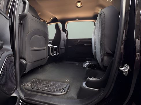 Used 2025 RAM 1500 Big Horn AWD/4WD image 22