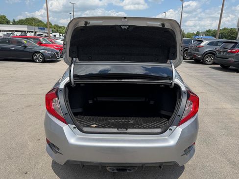 Used 2020 Honda Civic Sport image 11