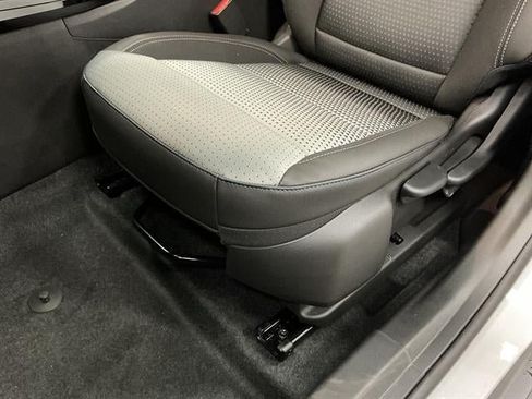 New 2026 Chevrolet Trax LT w/ Sunroof Package FWD image 19