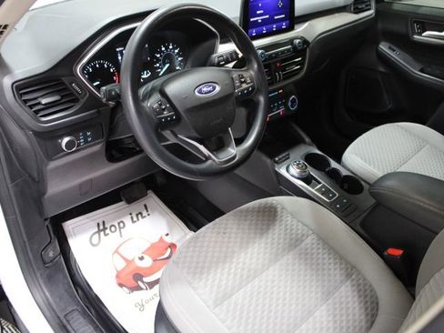 Used 2020 Ford Escape SE image 44