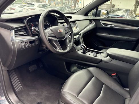 Used 2020 Cadillac XT5 Luxury image 2