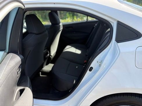 Used 2022 Toyota Corolla LE FWD image 14