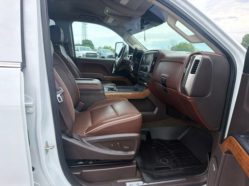 Certified 2018 Chevrolet Silverado 2500 High Country w/ Duramax Plus Package AWD/4WD image 28