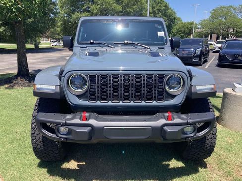 Used 2024 Jeep Wrangler Unlimited Rubicon AWD/4WD image 6