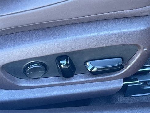 Used 2021 Lexus ES 300h Ultra Luxury w/ Accessory Package 2 image 31