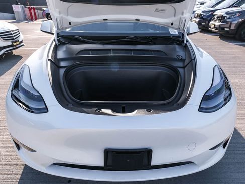 Used 2022 Tesla Model Y Performance AWD/4WD image 24