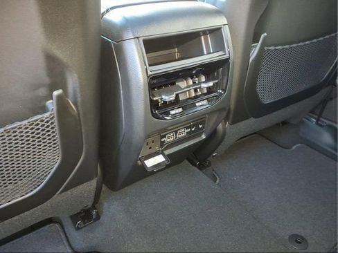 New 2025 Jeep Grand Cherokee Limited AWD/4WD image 11