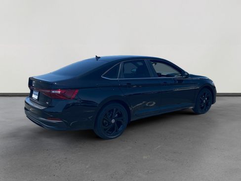 New 2025 Volkswagen Jetta SE image 5