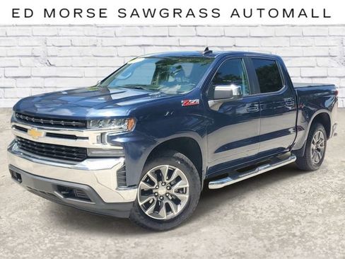 Used 2021 Chevrolet Silverado 1500 LT w/ Z71 Off-Road Package AWD/4WD image 1