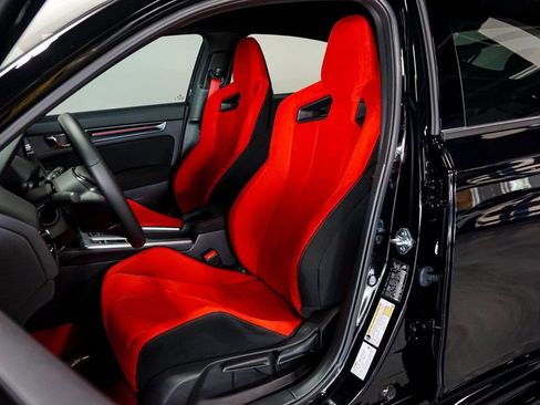 Used 2025 Honda Civic Type R image 9