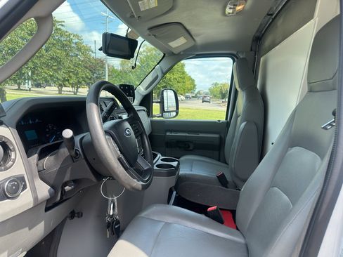 Used 2023 Ford E-350 and Econoline 350 Super Duty w/ Power Windows & Locks Group RWD image 16