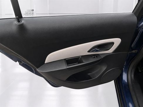 Used 2011 Chevrolet Cruze LS w/ Connectivity Package FWD image 32