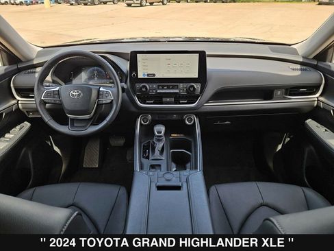 Used 2024 Toyota Grand Highlander FWD image 21