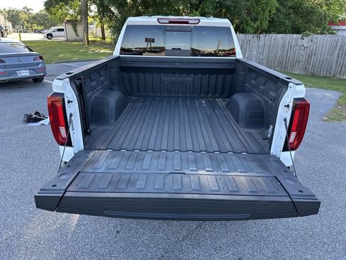 Certified 2022 GMC Sierra 1500 SLT w/ SLT Premium Plus Package AWD/4WD image 40