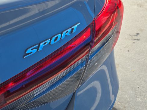 Used 2023 Honda Civic Sport image 6