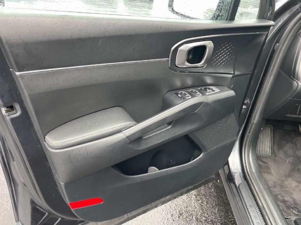 Used 2025 Kia Sorento S w/ Panoramic Sunroof Package AWD/4WD image 17