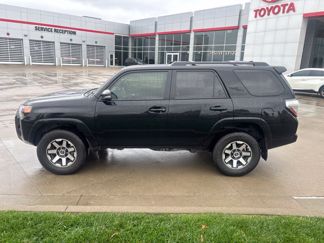 Used 2024 Toyota 4Runner TRD Off-Road Premium w/ Moonroof Package AWD/4WD image 7