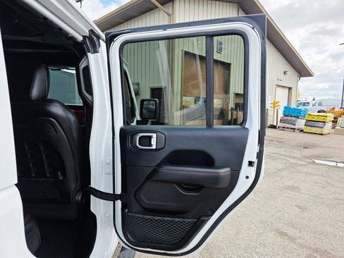 Used 2019 Jeep Wrangler Unlimited Rubicon image 25