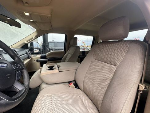Used 2017 Ford F250 XLT w/ XLT Value Package image 13