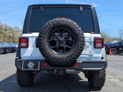 Used 2024 Jeep Wrangler Sport AWD/4WD image 9