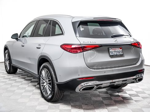 Certified 2026 Mercedes-Benz GLC 300 image 2