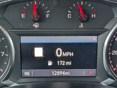 Used 2024 GMC Terrain SLT w/ Infotainment Package II image 6