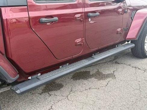 Used 2021 Jeep Gladiator Sport AWD/4WD image 15