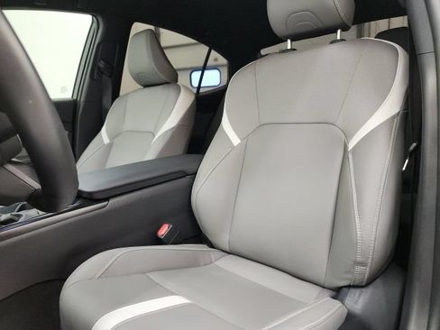Used 2026 Toyota Camry SE FWD image 51