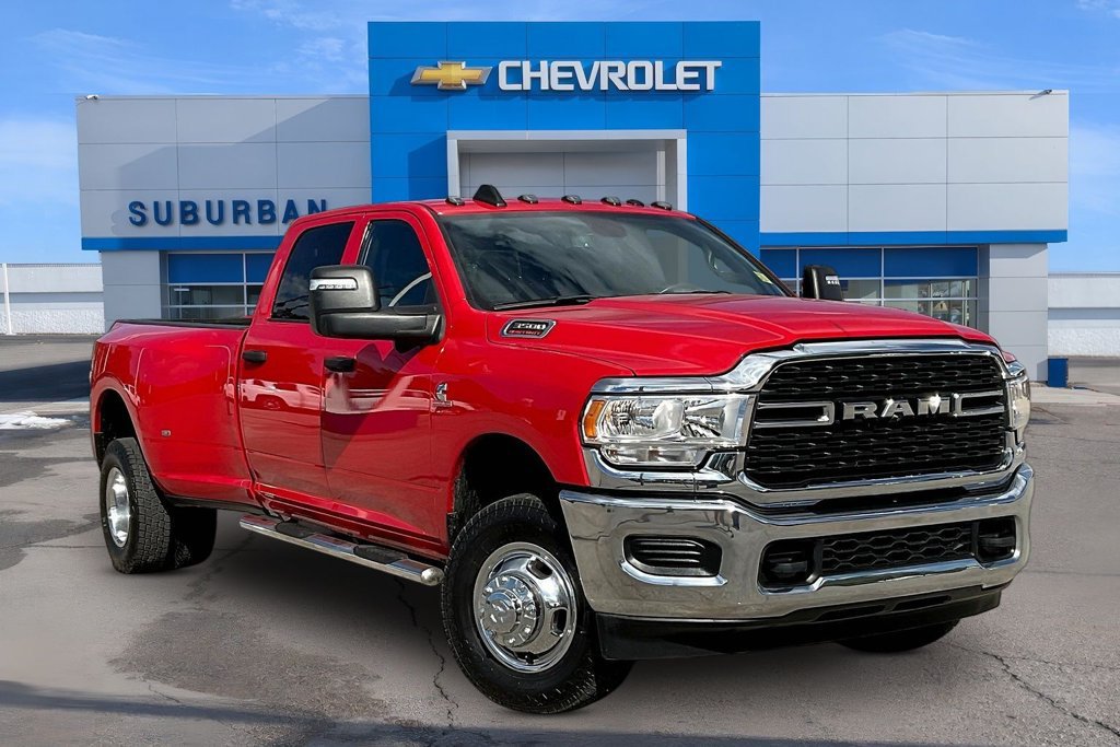 Used 2024 RAM 3500 Tradesman w/ Towing Technology Group AWD/4WD image 2