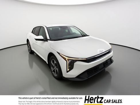 Used 2025 Kia K4 LXS image 1