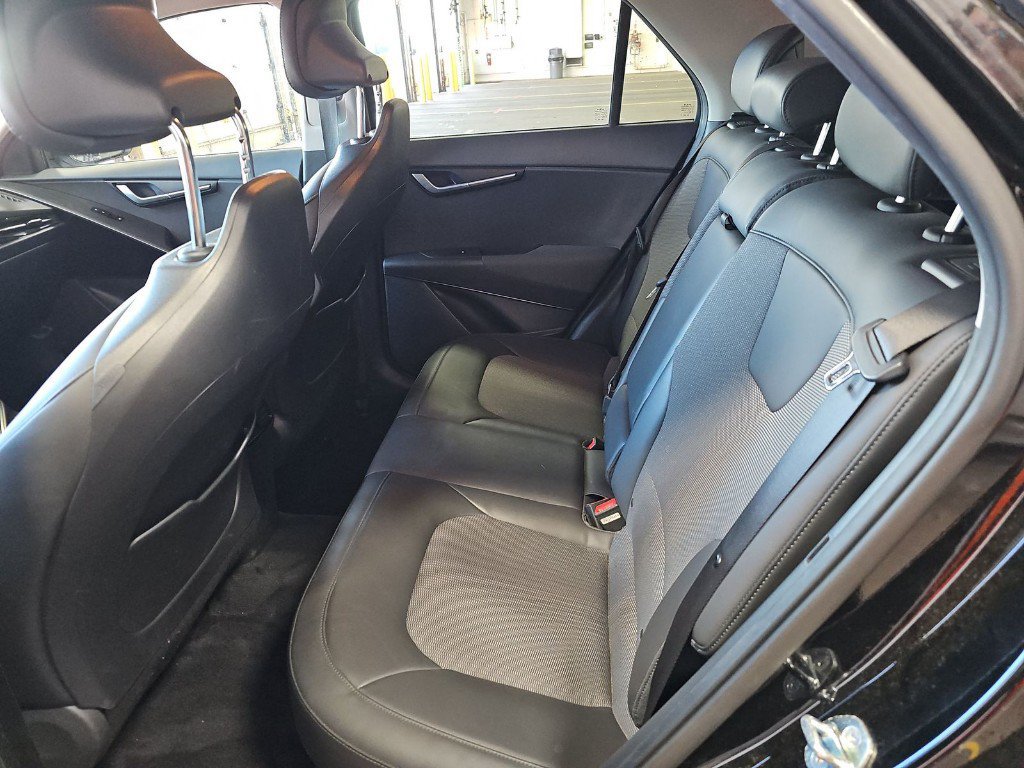 Certified 2023 Kia Niro EX FWD image 13