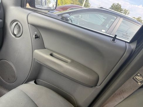 Used 2007 Jeep Liberty Sport AWD/4WD image 32