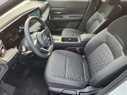 New 2026 Nissan Kicks SV image 9