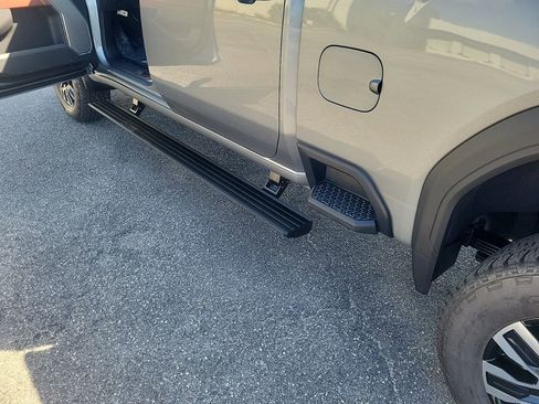 New 2026 GMC Sierra 2500 Denali Ultimate image 10