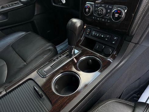 Used 2017 Chevrolet Traverse LT image 26