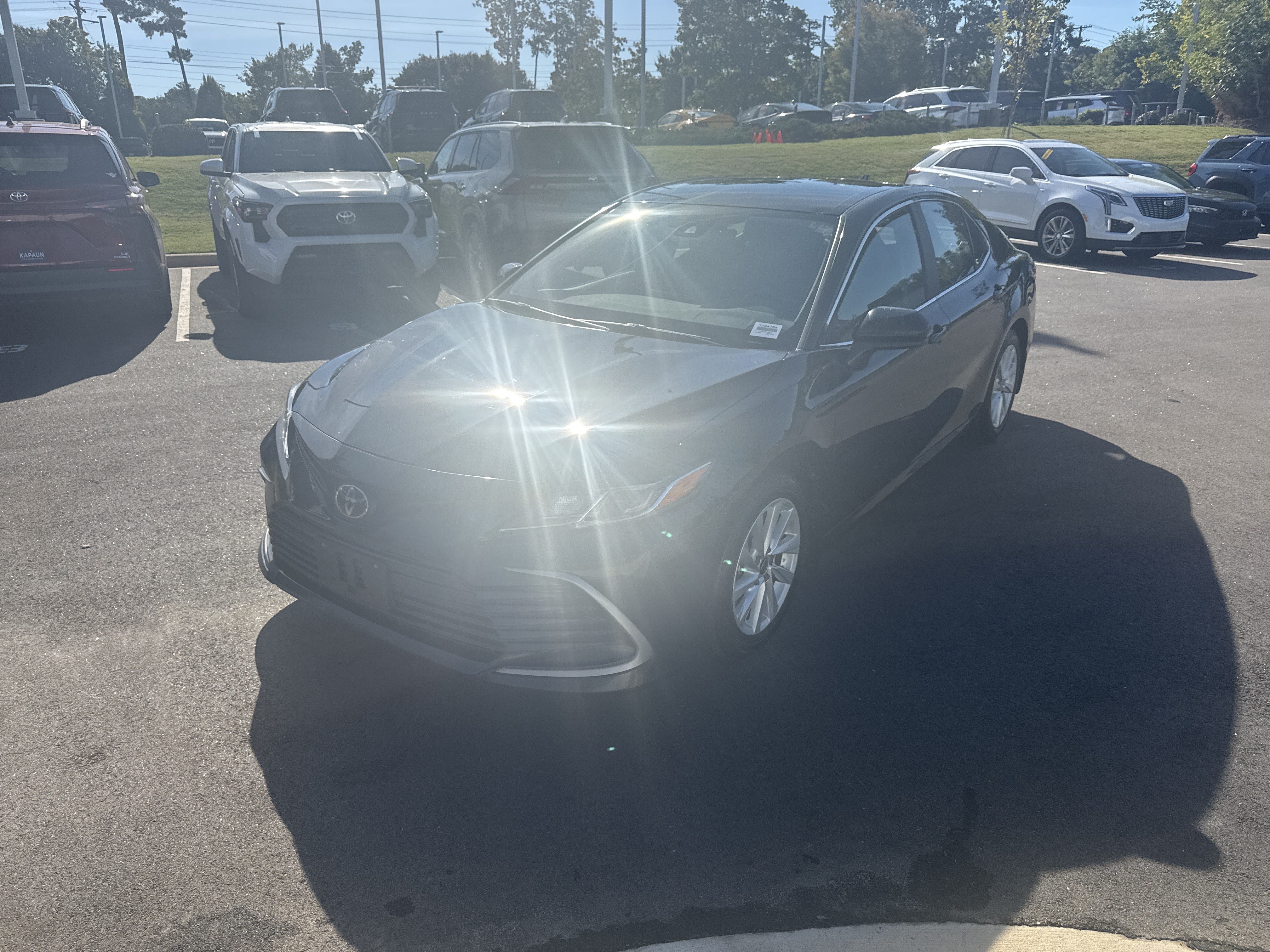 Used 2023 Toyota Camry LE FWD image 5