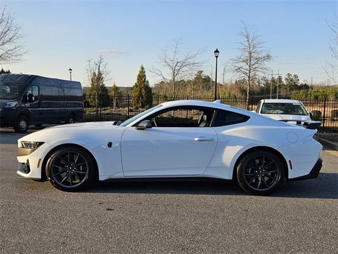 Used 2025 Ford Mustang Dark Horse image 5