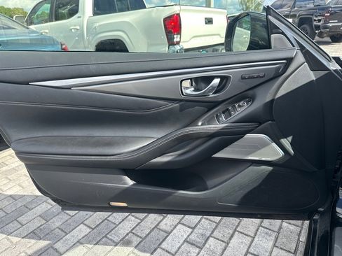 Used 2022 INFINITI Q60 3.0t Luxe w/ Essential Package image 10