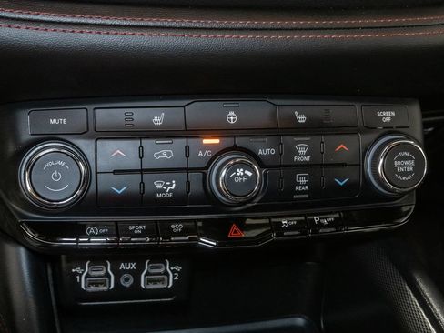 Used 2023 Dodge Durango GT AWD/4WD image 20