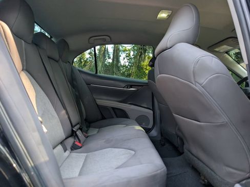 Used 2021 Toyota Camry LE FWD image 15