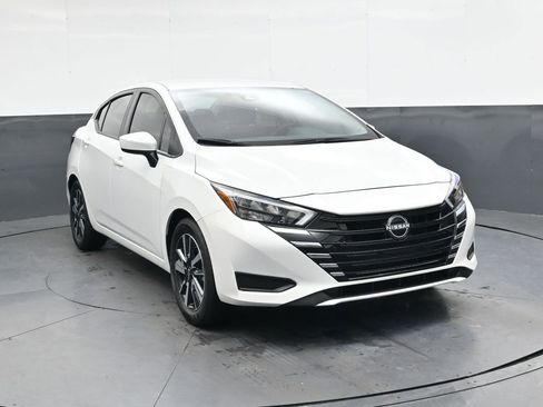 Certified 2025 Nissan Versa SV w/ Trunk Package image 2