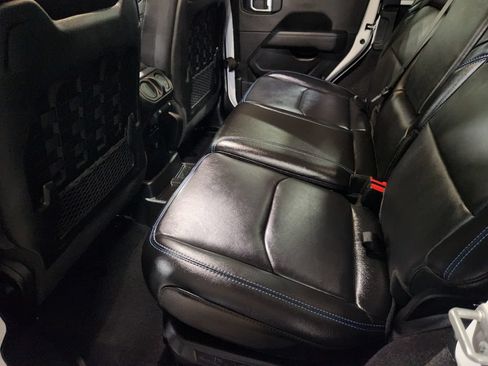 Used 2021 Jeep Wrangler Unlimited Rubicon 4xe w/ Cold Weather Group AWD/4WD image 40