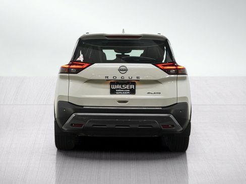 Used 2023 Nissan Rogue SL w/ SL Premium Package AWD/4WD image 4