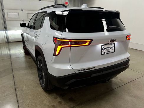 New 2026 Chevrolet Equinox RS w/ Convenience Package III AWD/4WD image 6