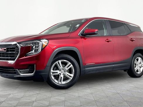 Used 2024 GMC Terrain SLE FWD image 1