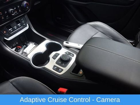 Used 2020 GMC Terrain Denali w/ Denali Premium Package AWD/4WD image 13