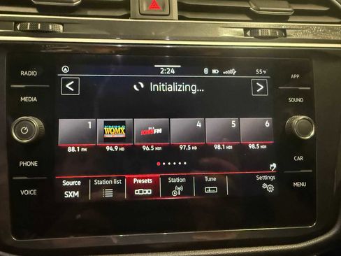 Certified 2023 Volkswagen Tiguan SE R-Line FWD image 31