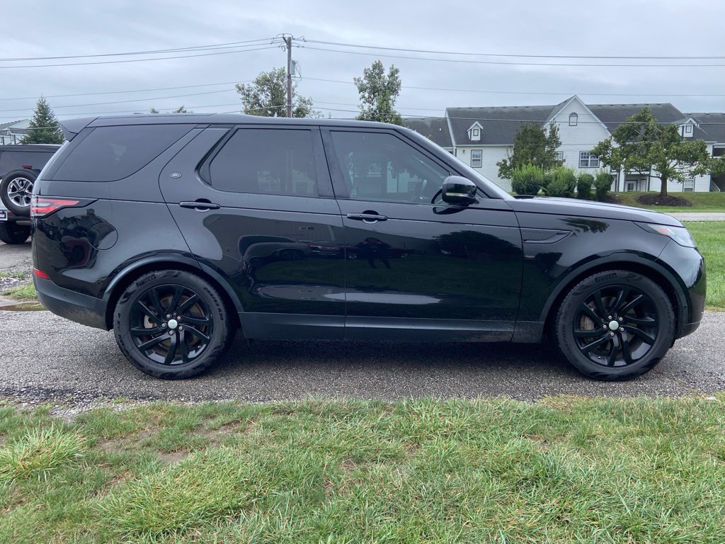 Used 2018 Land Rover Discovery HSE AWD/4WD image 6