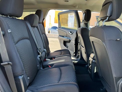 Used 2013 Dodge Journey SE image 16