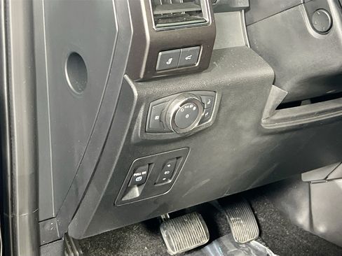 Used 2019 Ford Expedition Limited w/ Equipment Group 303A AWD/4WD image 10